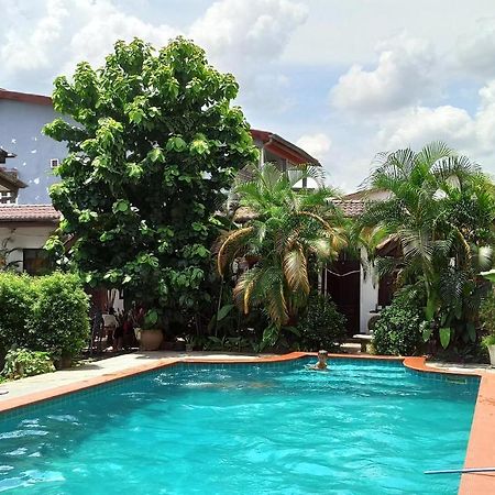 Villa Sisavad Guesthouse Vientiane Eksteriør billede