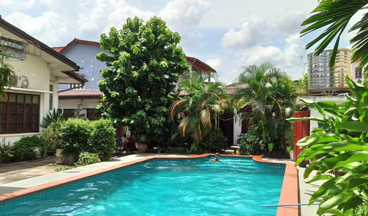 Villa Sisavad Guesthouse Vientiane Eksteriør billede