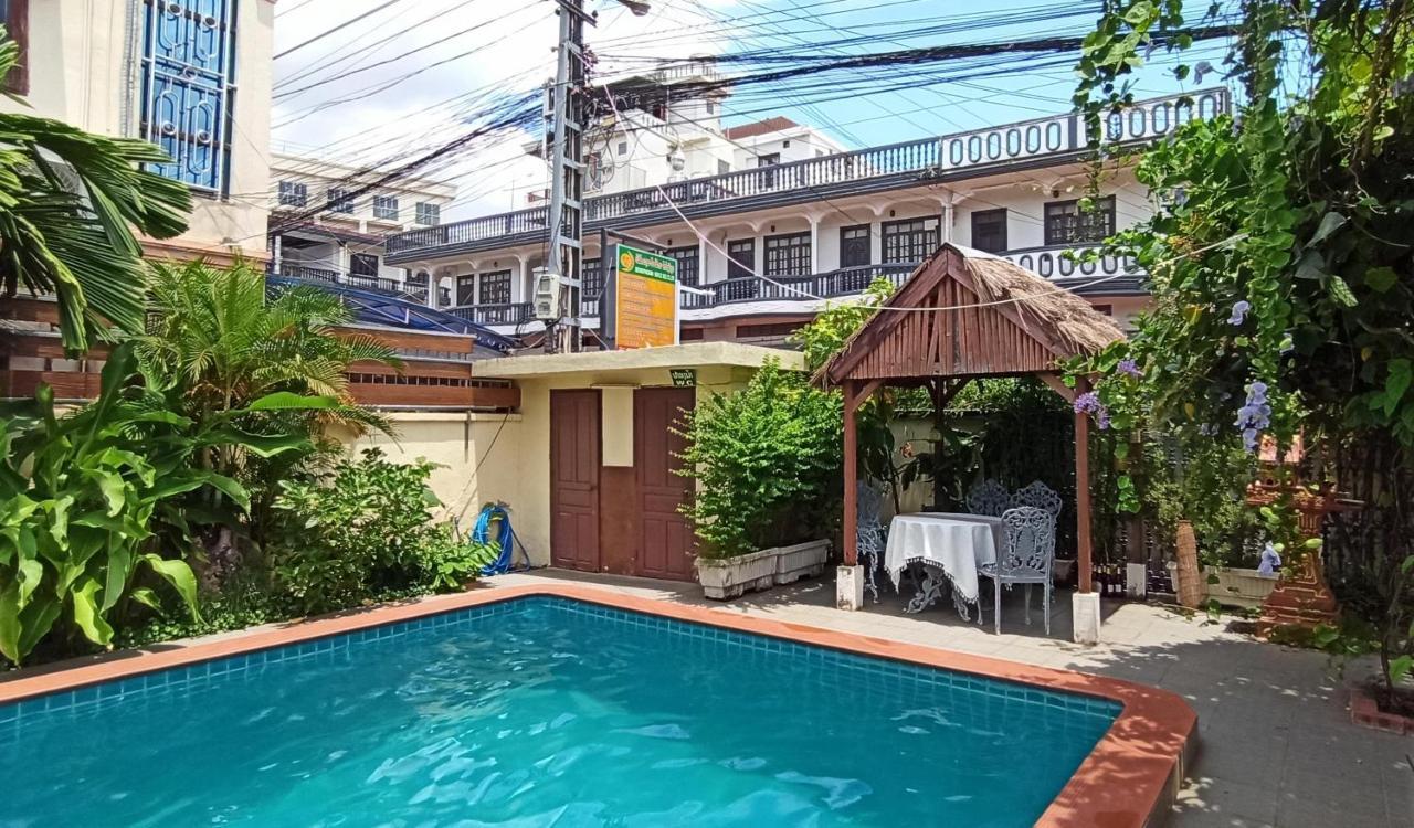 Villa Sisavad Guesthouse Vientiane Eksteriør billede