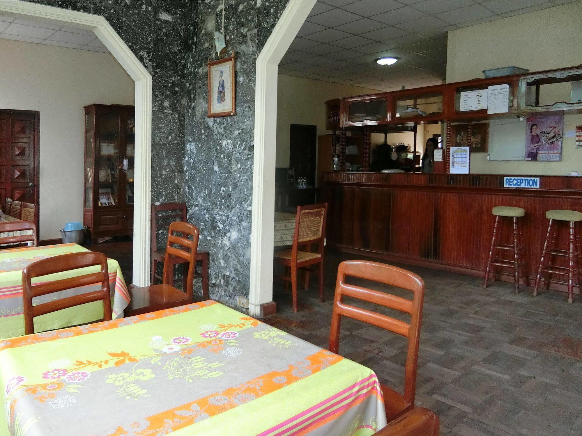 Villa Sisavad Guesthouse Vientiane Eksteriør billede