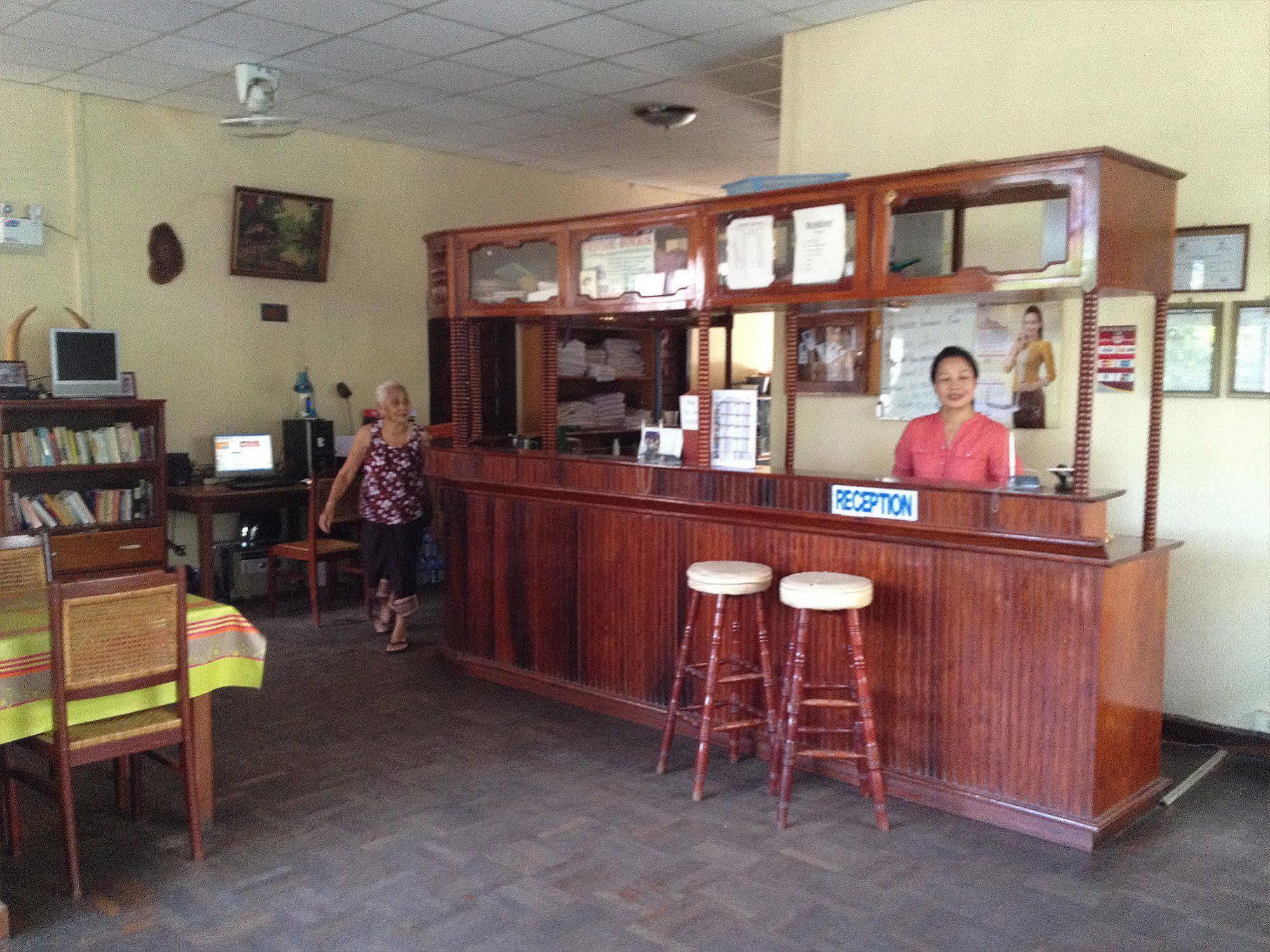 Villa Sisavad Guesthouse Vientiane Eksteriør billede