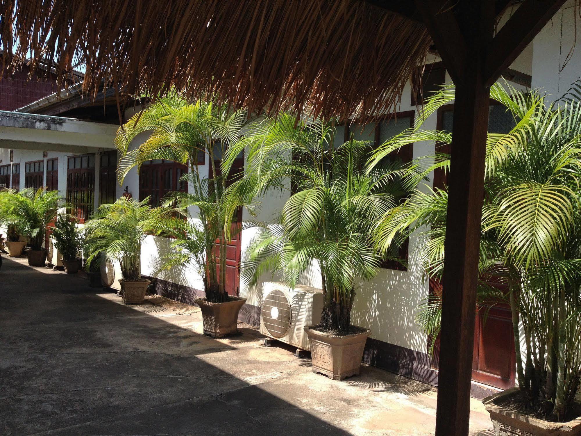 Villa Sisavad Guesthouse Vientiane Eksteriør billede