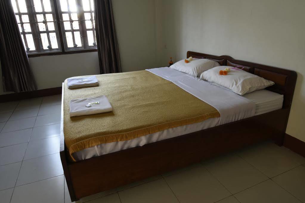 Villa Sisavad Guesthouse Vientiane Eksteriør billede